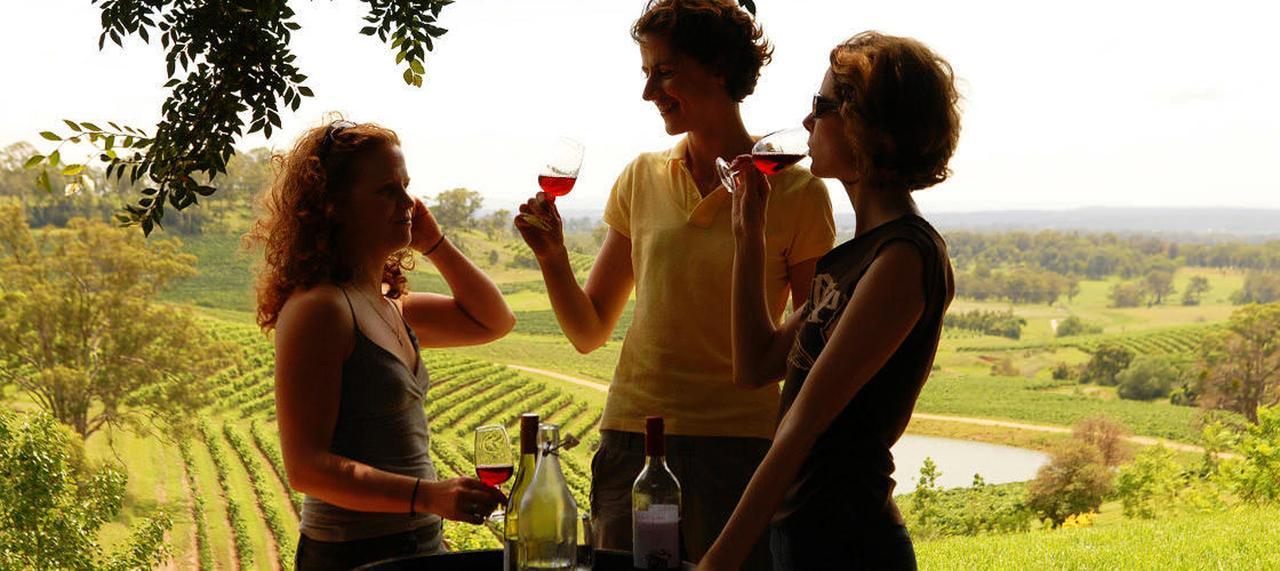 An Ideal Wine Country Getaway Villa เซสส์น็อก ภายนอก รูปภาพ
