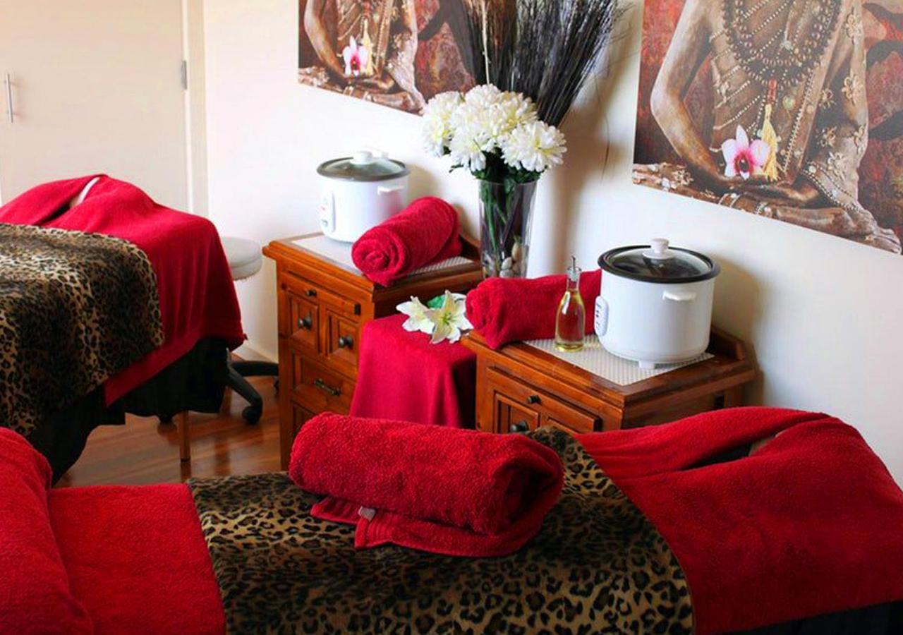 An Ideal Wine Country Getaway Villa เซสส์น็อก ภายนอก รูปภาพ
